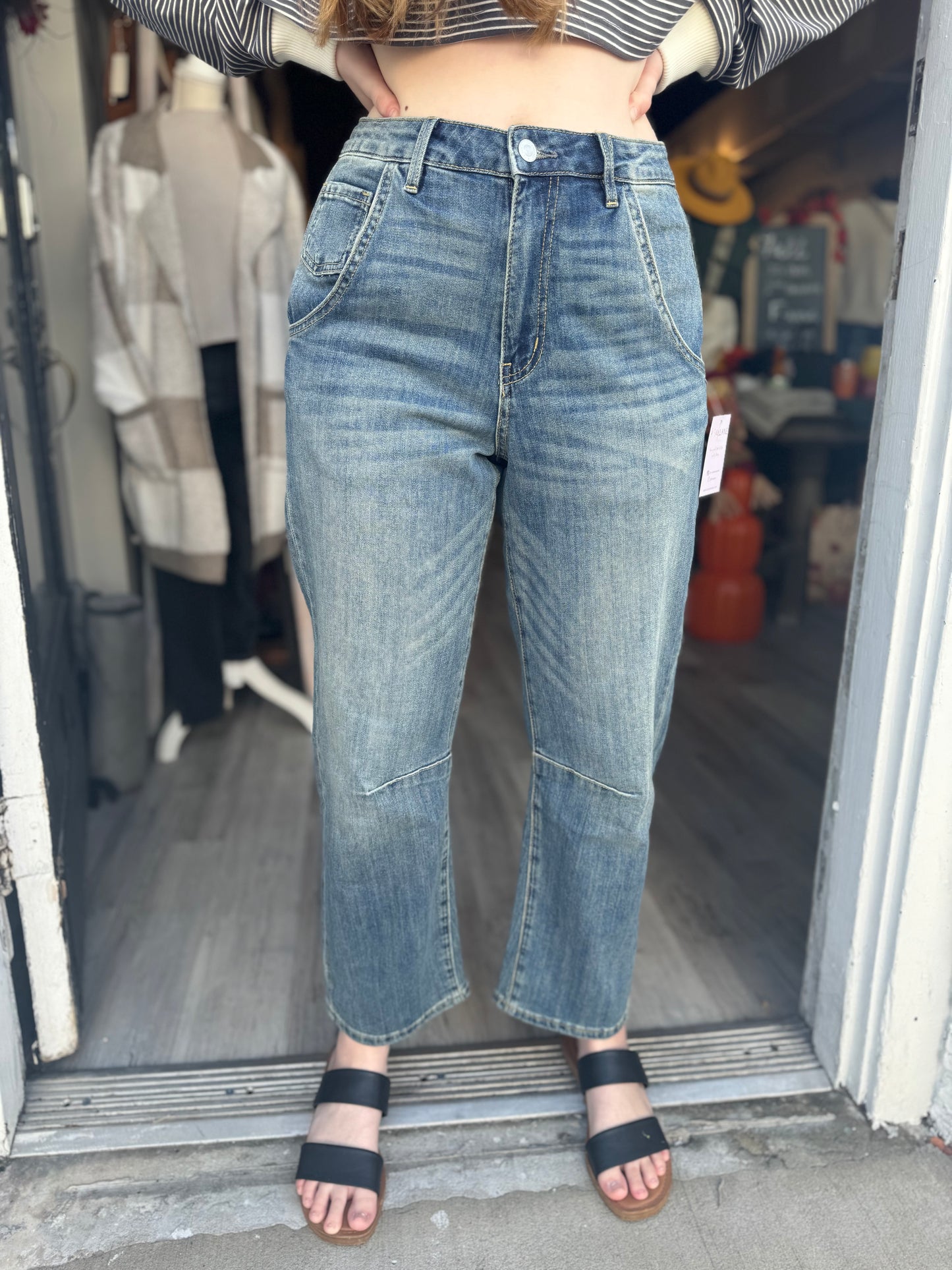 The Birdie Barrel Jeans