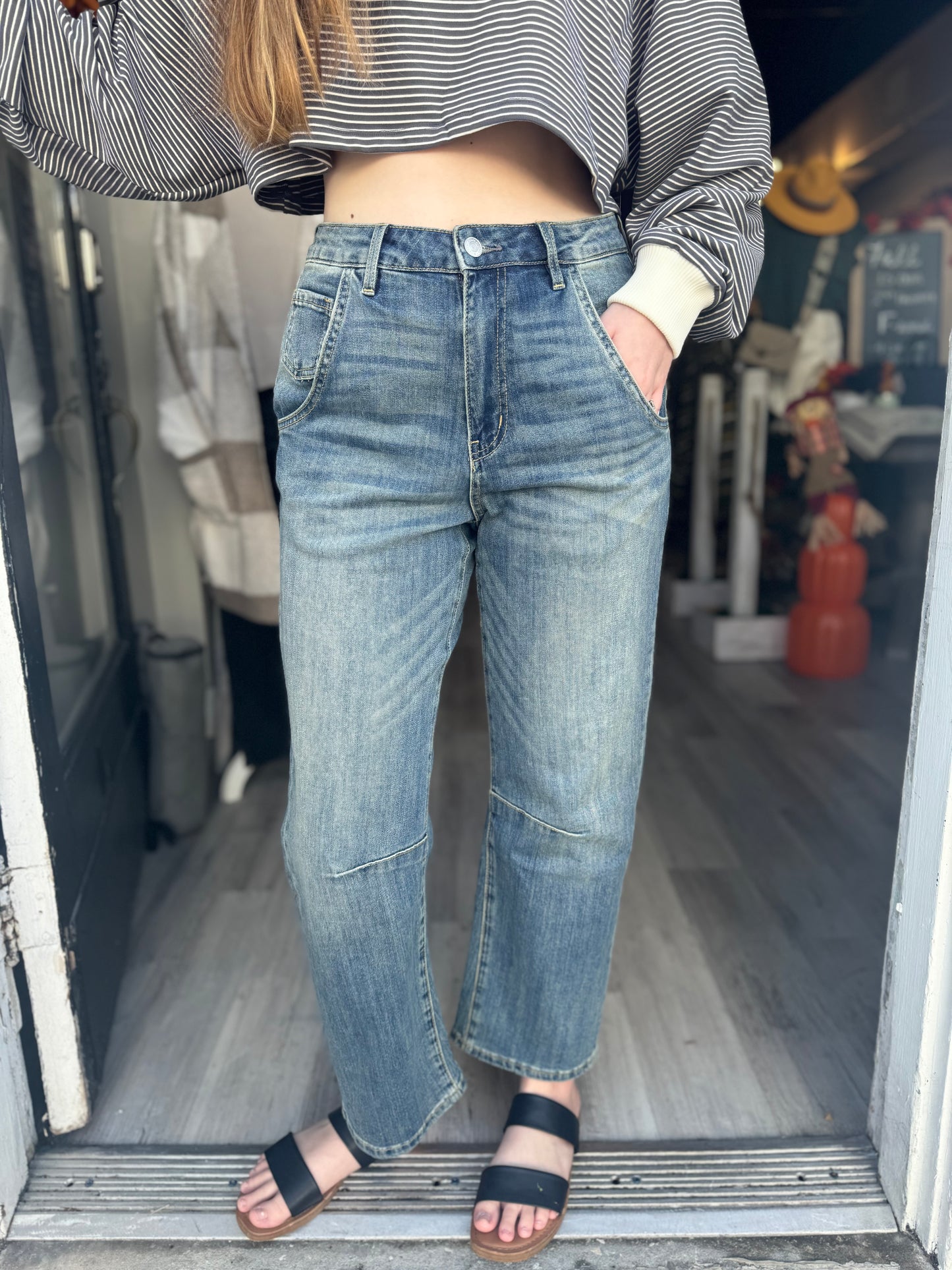 The Birdie Barrel Jeans