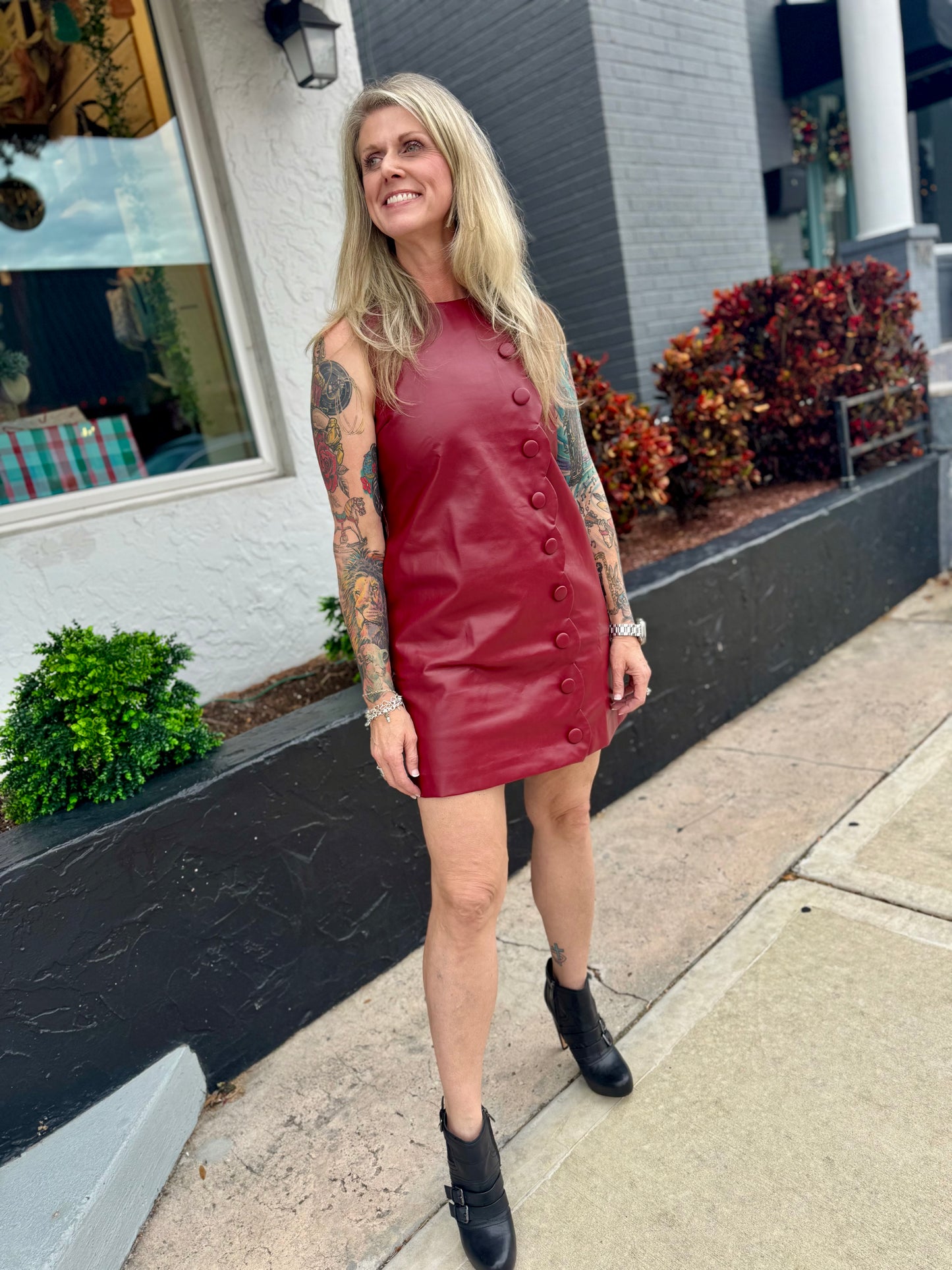 The Sassy Scallop Dress (2 colors)