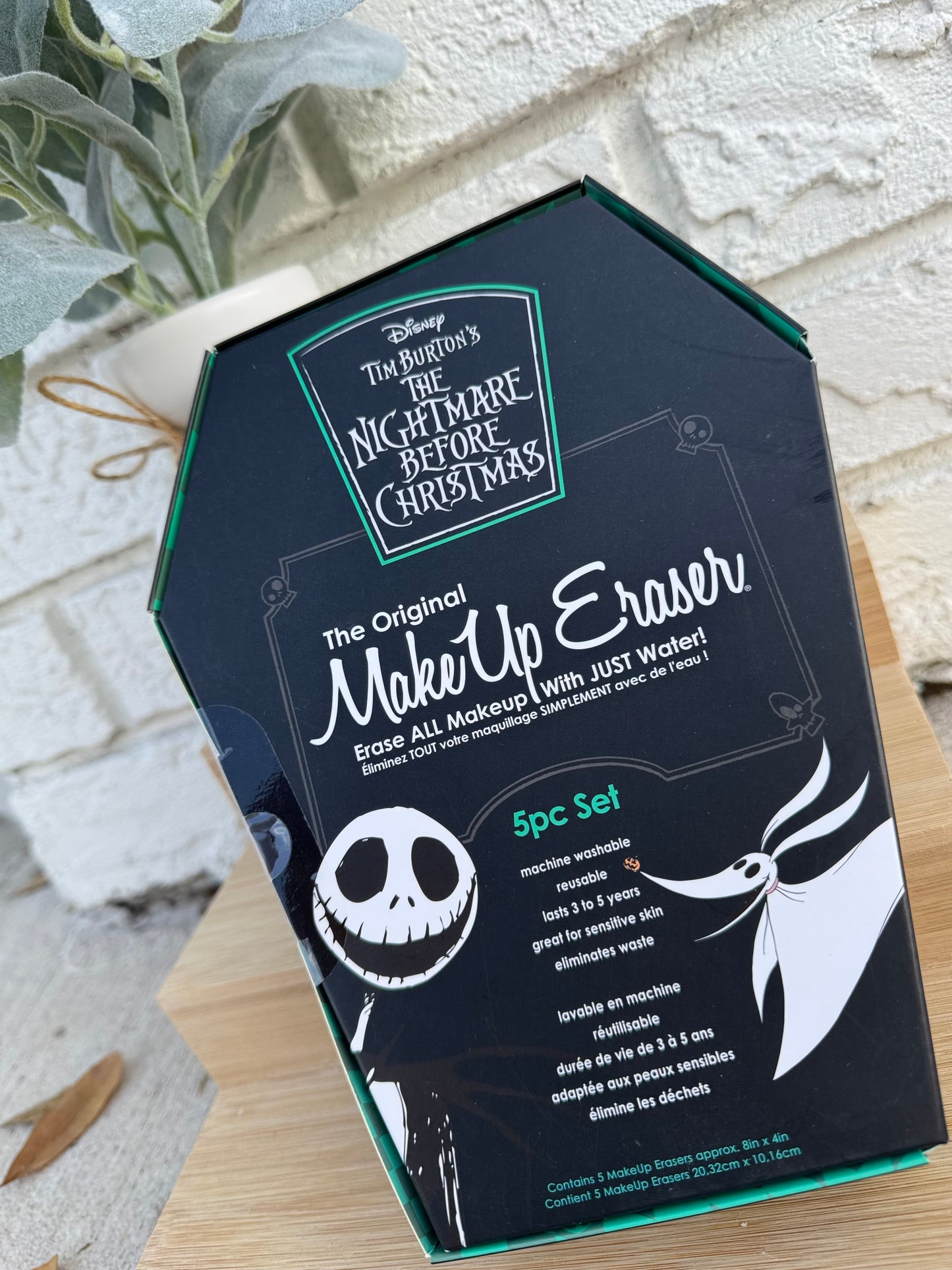 Makeup Eraser - Nightmare Before Christmas Edition