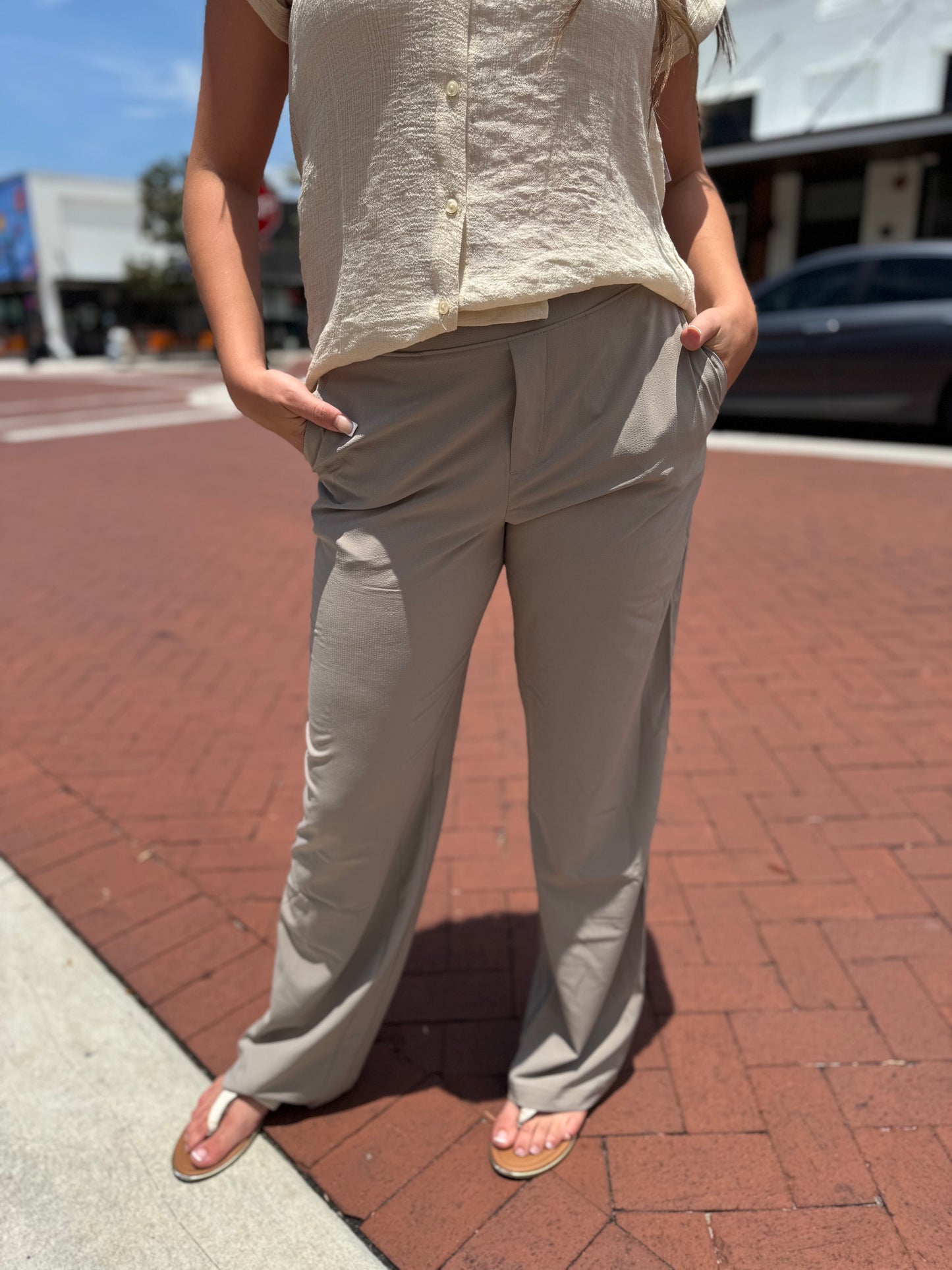 The Sunny Side Trousers - Taupe