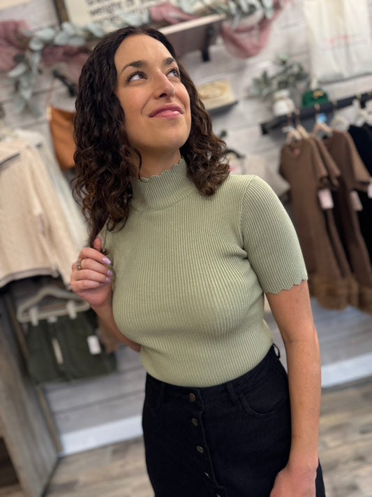 Little Edge Scallop Top